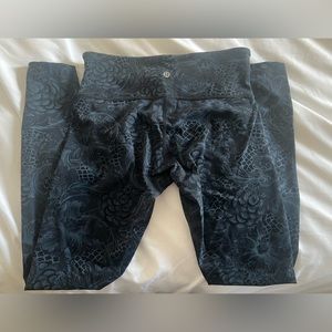 Lululemon full length leggings size 6 EUC